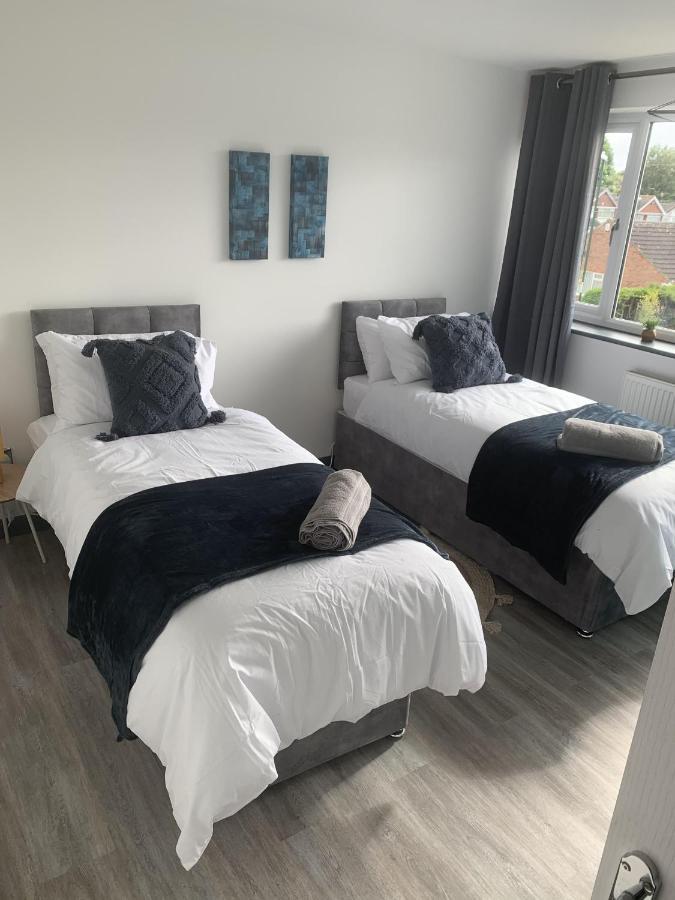 Crowthorne House, Beautiful 3 Bedroom Home For Upto 8 Guests, With Sofa Bed Cul-De-Sac With Private Driveway Nottingham Exterior foto